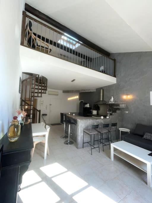 Bel Appartement T2 Nimes Arenes Exterior photo